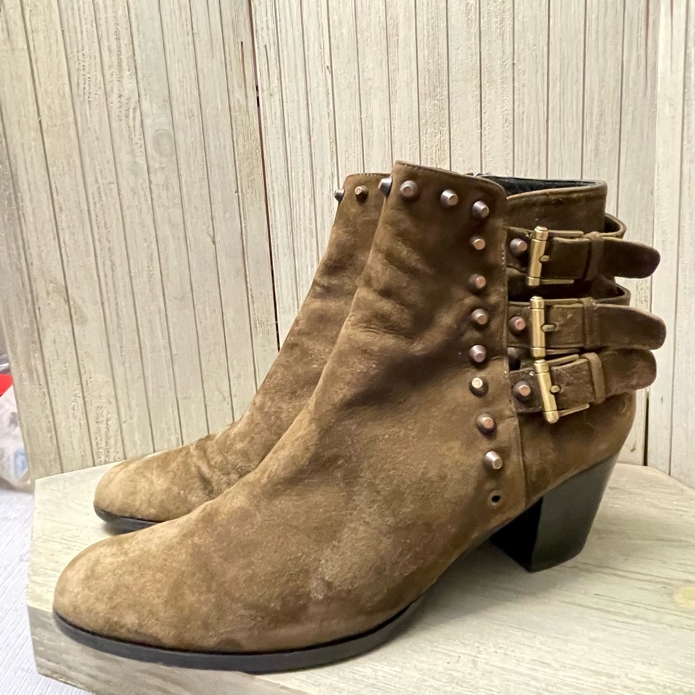 Stuart Weitzman Green/Brown Suede Side Zip Triple Buckle Booties 8.5M. Soft!!